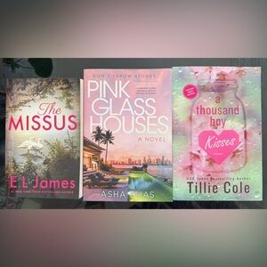 4 books for 10$ Pink Glass Houses, The Missus and A Thousand Boy